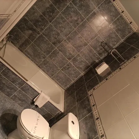 Ξενοδοχείο Restaurante Ribera Del Chicu 3*