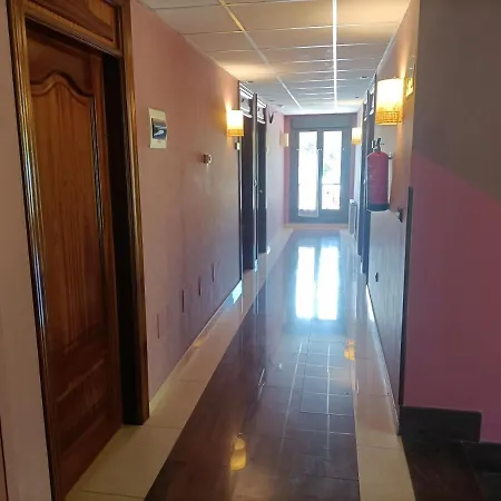 Restaurante Ribera Del Chicu Ξενοδοχείο