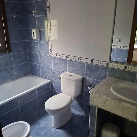 Hotel Restaurante Ribera Del Chicu 3*