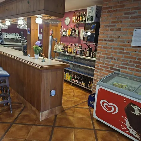 Hotel Restaurante Ribera Del Chicu