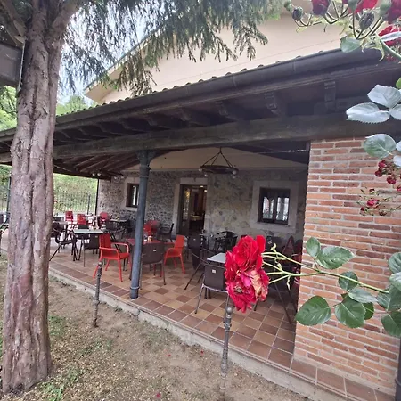 Hotel Restaurante Ribera Del Chicu