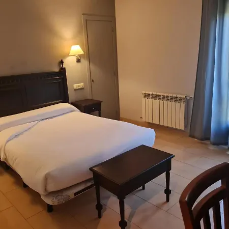 Restaurante Ribera Del Chicu Szálloda 3*